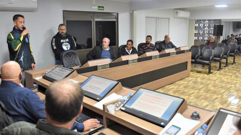 Top 1 do Brasil, atleta laranjeirense pede auxílio para representar o município no Mundial de Kickboxing